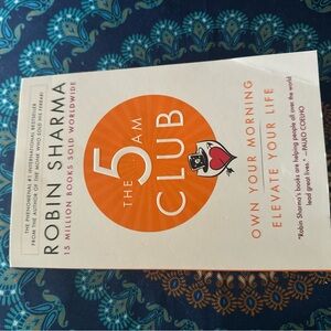 The 5 AM Club Book by Robin Sharma - Mint New Condition